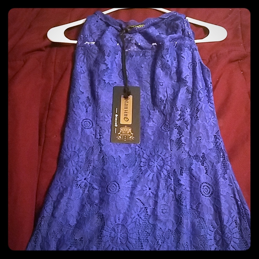 A sleeveless dress
